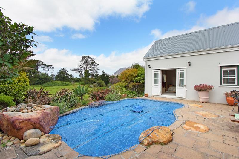 To Let 3 Bedroom Property for Rent in Steenberg Estate Western Cape